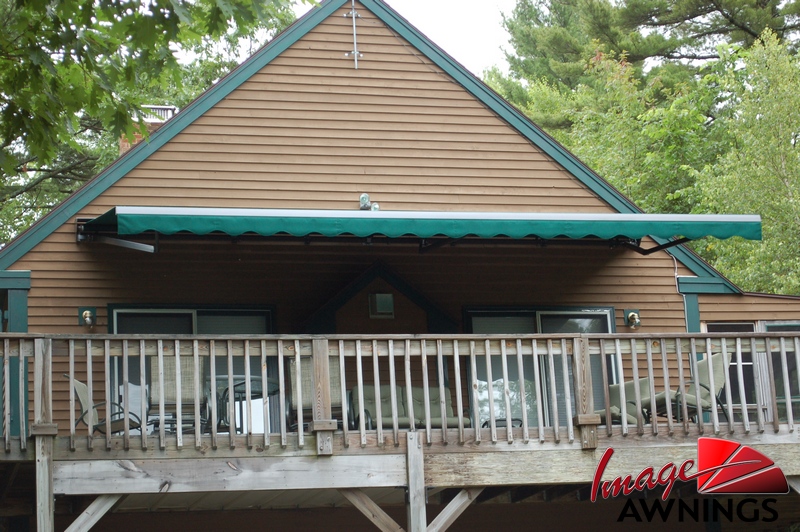 custom-motorized-and-retractable-awnings-image-003-by-image-awnings-nh.jpg