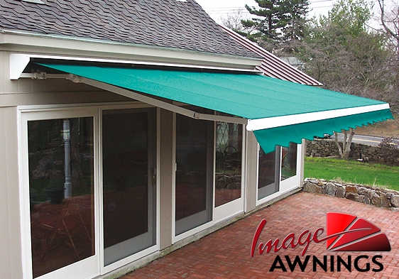 custom-motorized-and-retractable-awnings-image-015-by-image-awnings-nh.jpg